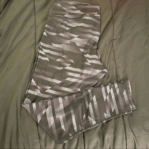 Old Navy Active Leggings